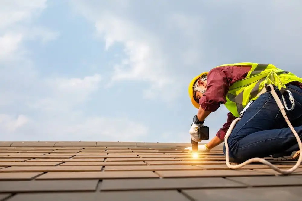 How to Recognize Early Signs of Roof Damage