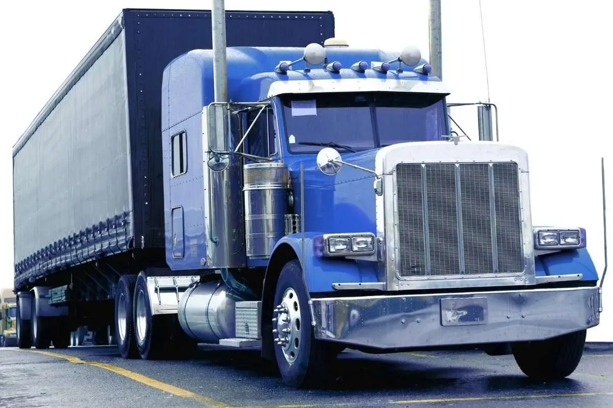 Why Truck Drivers Prefer Mobile Roadside Repair Services in Alberta
