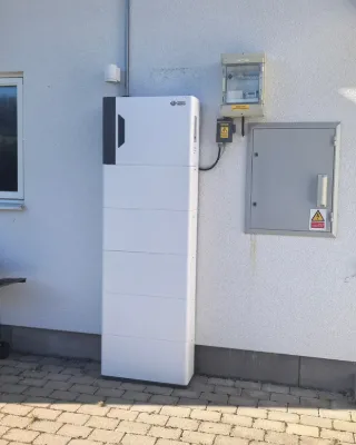Gewerbespeicher mit 261 kWh aus