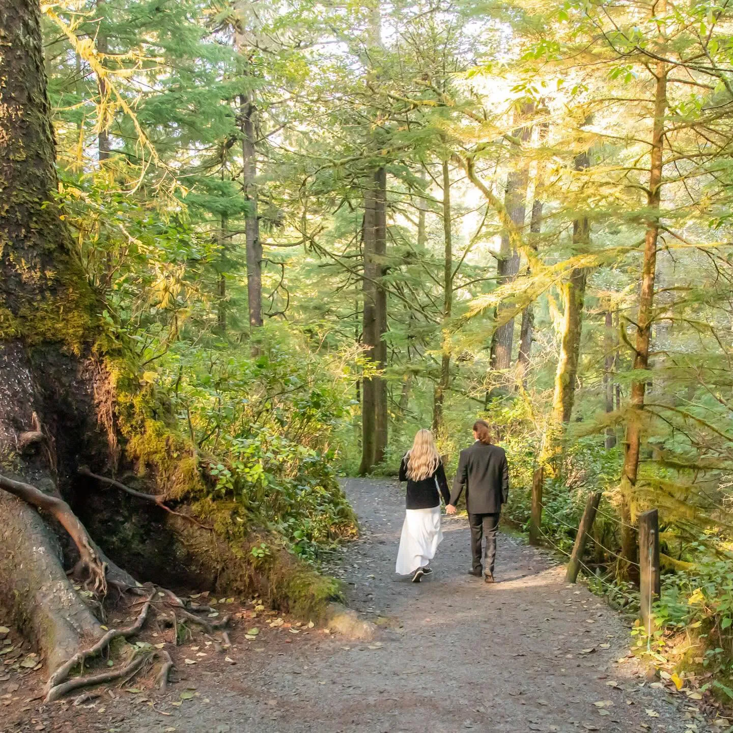 The Ultimate Guide to Planning Engagement Photos at Short Sand Beach