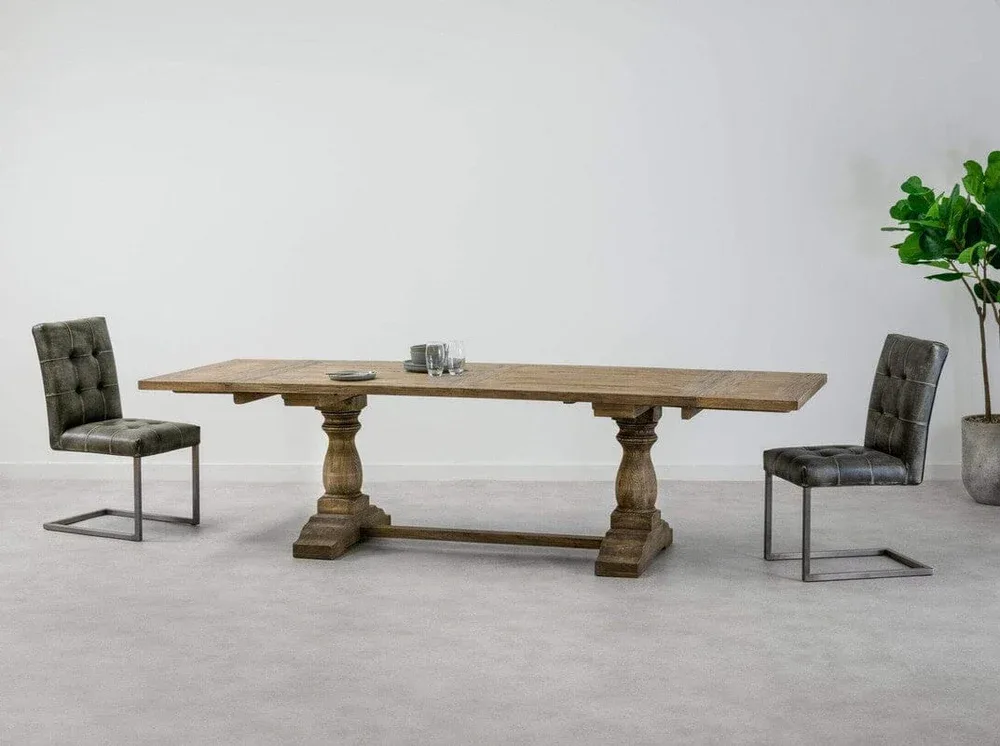 The Timeless Beauty of Farmhouse Tables in Family Homes