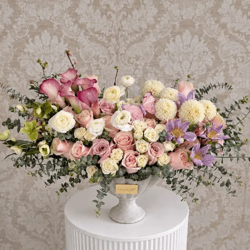 How to Choose Luxury Elegant Happy Birthday Flowers for a Halloween Day Birthday in Van Nuys