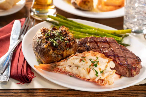 Good Food, Great Vibes: Exploring the Suburbs’ Best Hangouts