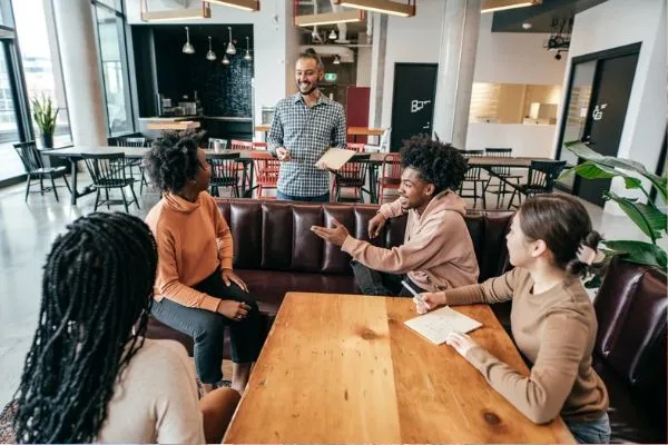 How Hebrew-Speaking Programs Help Build Confidence in Everyday Conversation
