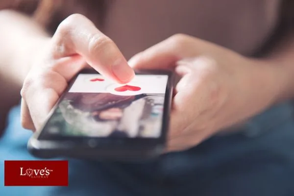 Tips for Creating a Standout Profile on the Dating Website in Bay Area