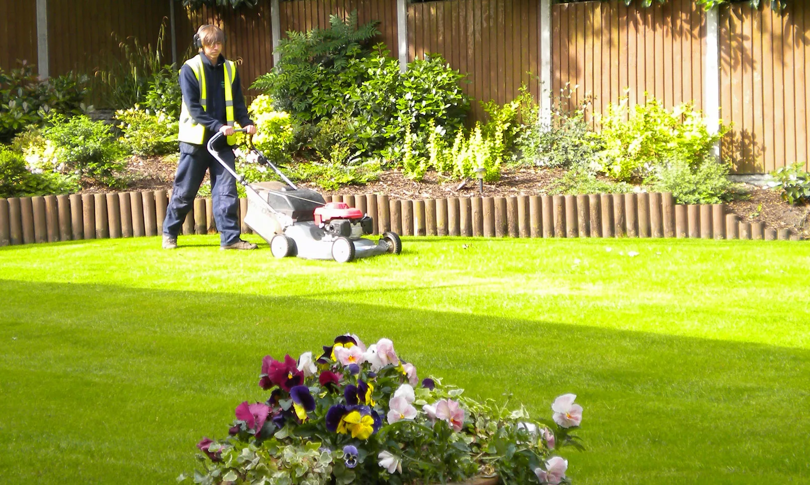 How Professional Landscape Design and Installation Transform Properties in Merrydale, LA