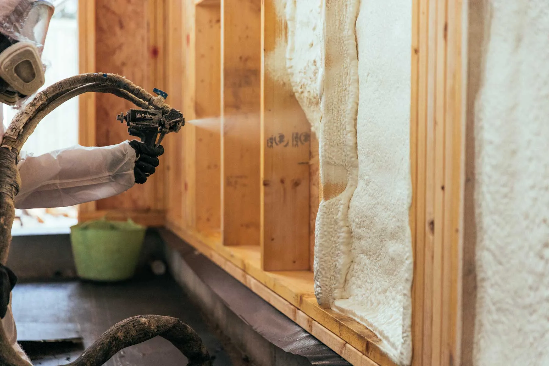 What Should Ashland Builders Know About Closed-Cell Spray Foam Insulation?