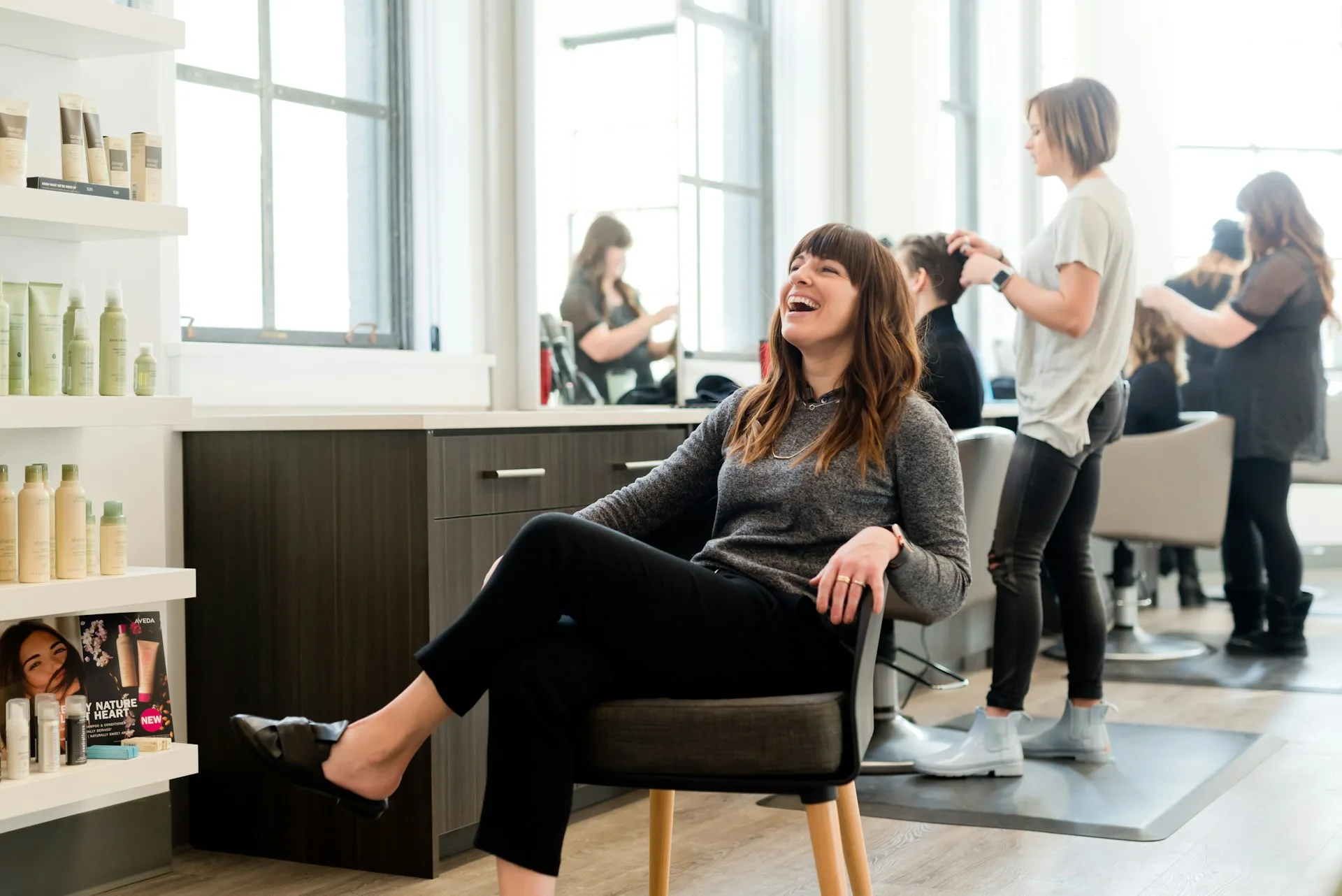 A Day Inside a Busy Salon: Real Workflow