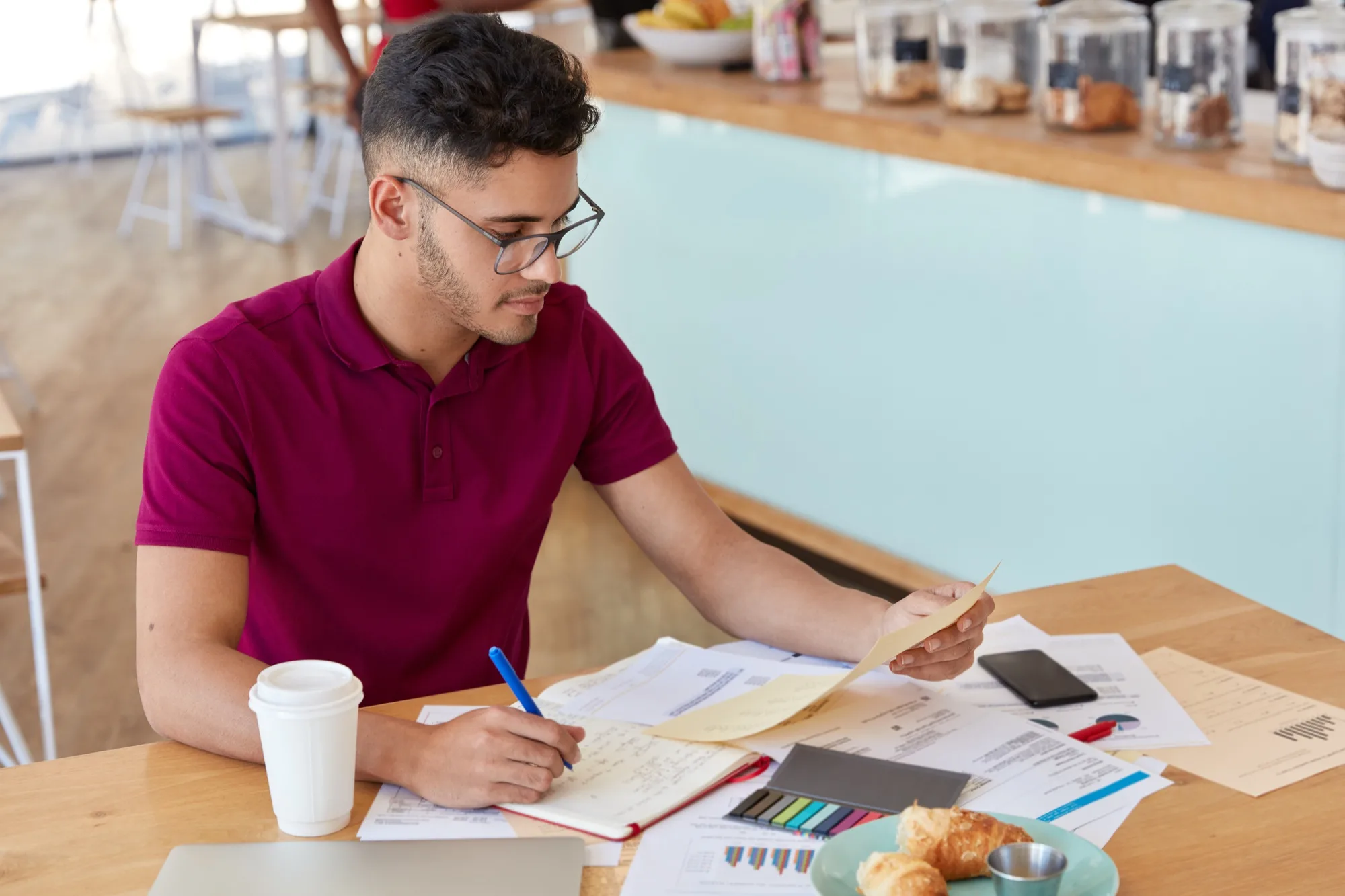How to Save Money on Tuition Payments Abroad with Better Exchange Rates