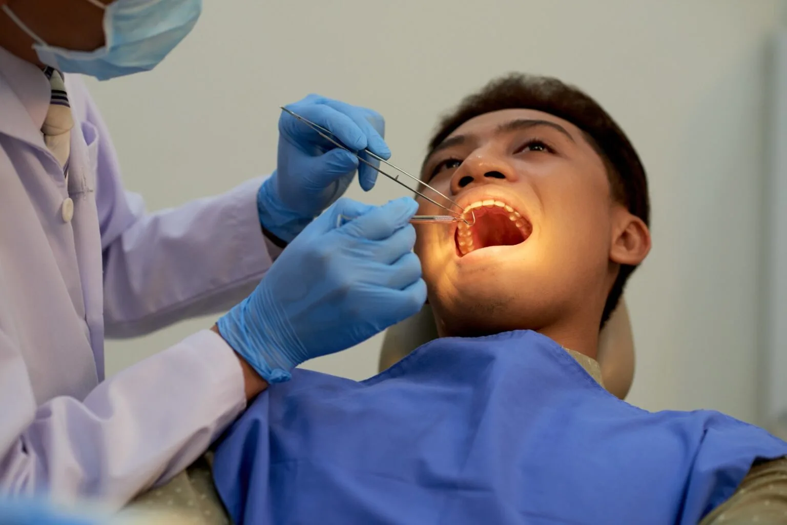10 Things to Know Before Getting Dental Implants