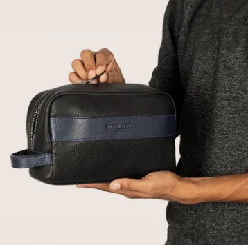 Upgrade Your Style with Men’s Leather Travel Accessories London