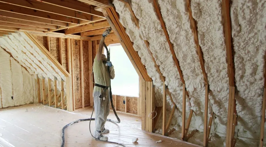How Do Contractors Prevent Mistakes During Open Cell Spray Foam Work?