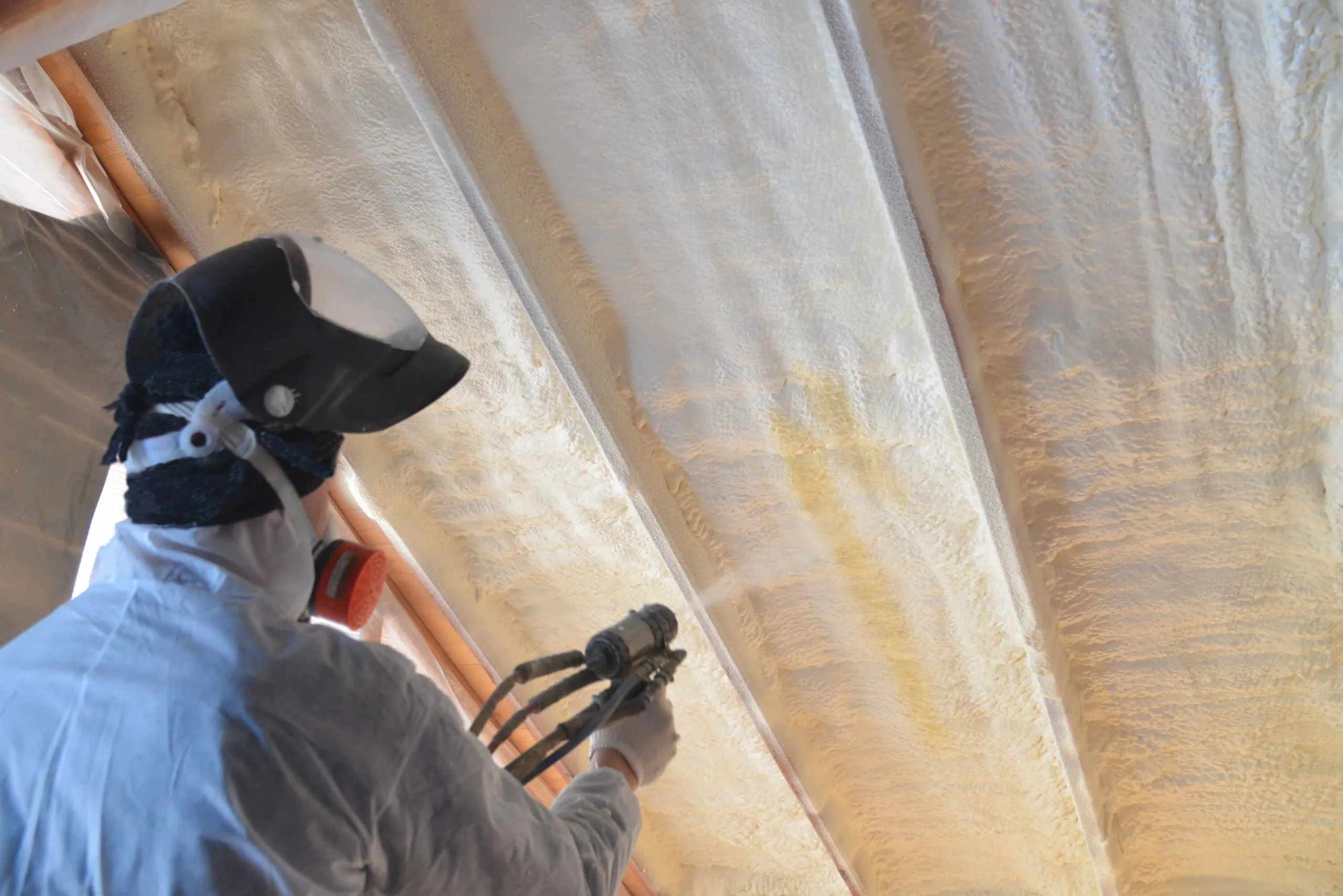 How Does Closed-Cell Spray Foam Perform Around Exterior Foundation Transitions and Slab Edges?