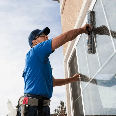 Why Window Cleaning Melbourne CBD Is Essential for High-Traffic Commercial Buildings
