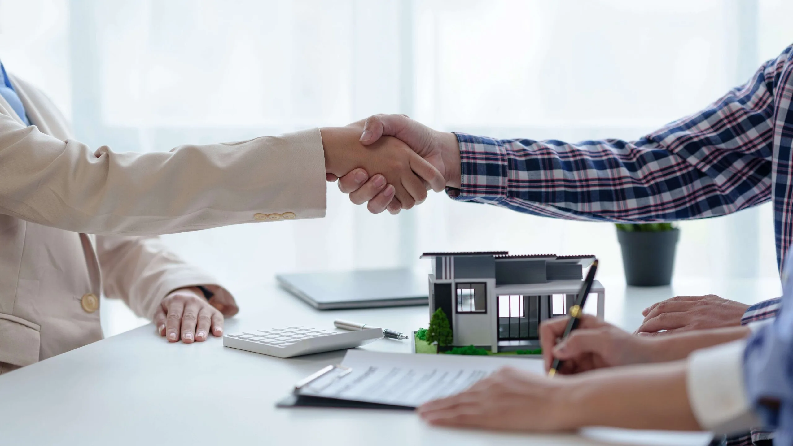 What to Consider When Choosing Mortgage Brokers in Redcliffe
