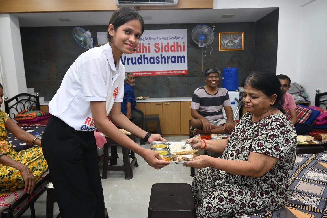 Donate Medicines for Old Age Home to Strengthen Corporate Donation Elderly Support