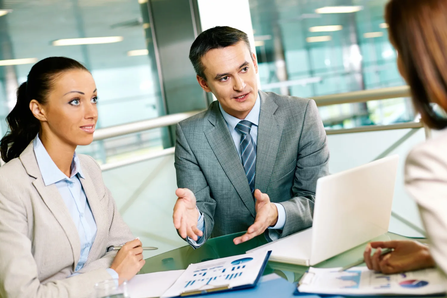 How International Arbitration Resolves Complex Business Disputes