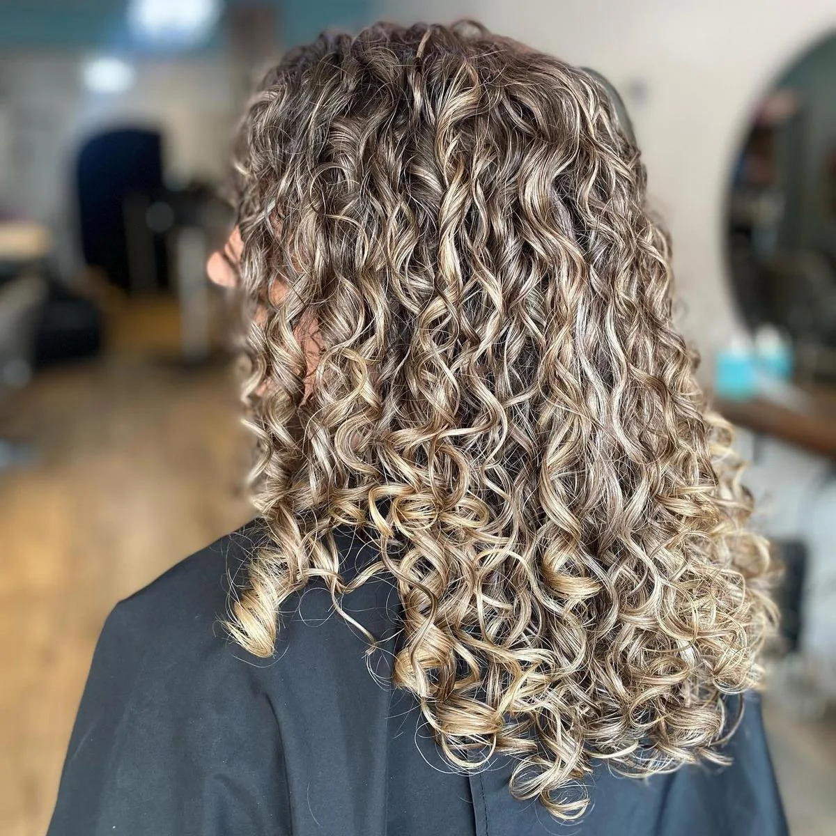 Brazilian Wax Oakville and Curly Hair Salon Oakville: Beauty Services Guide