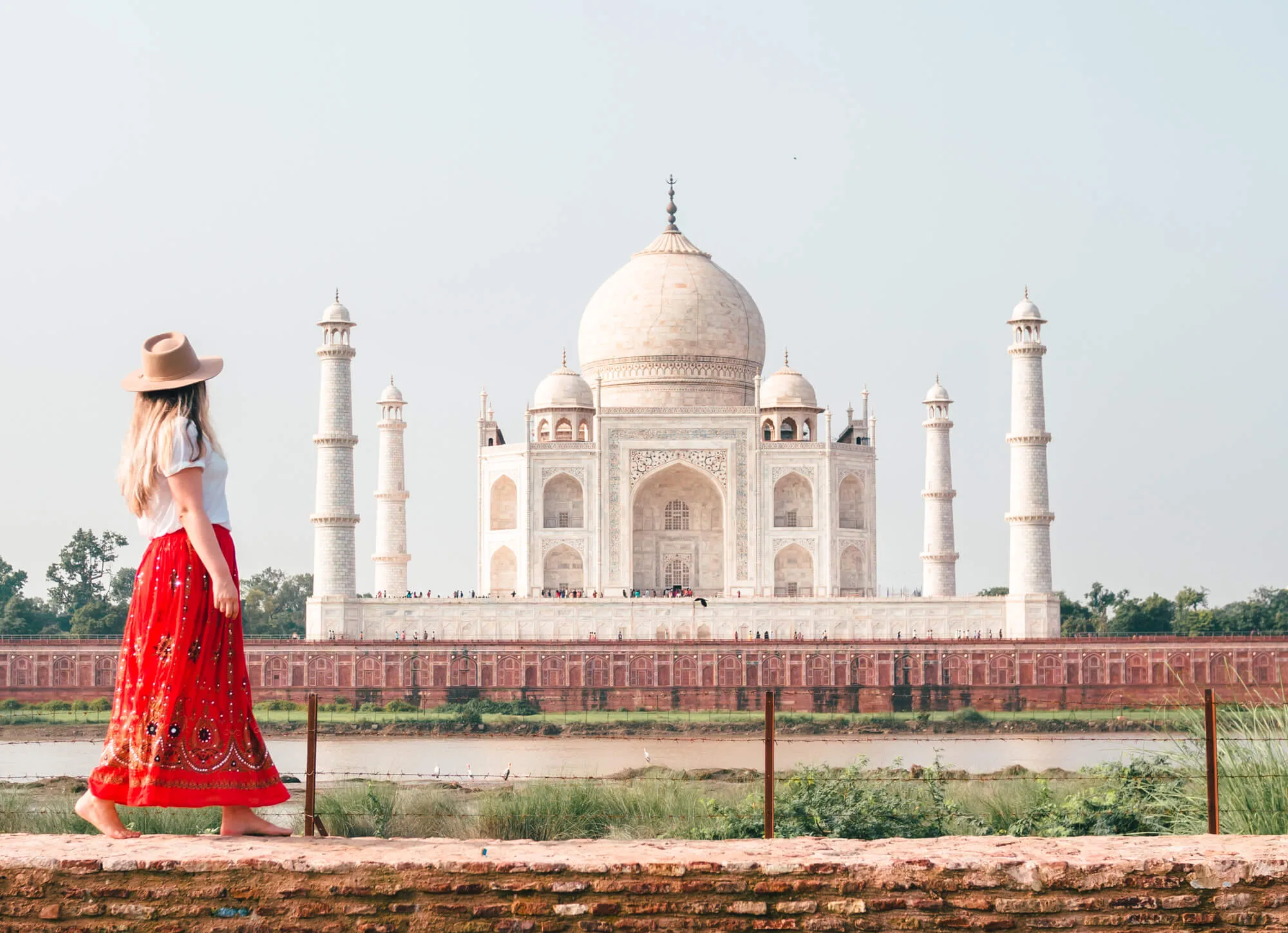 Experience Royal Elegance: Luxury Taj Mahal Tour
