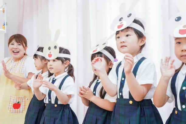 The Cognitive Benefits of Specialized Pre-School Curriculums