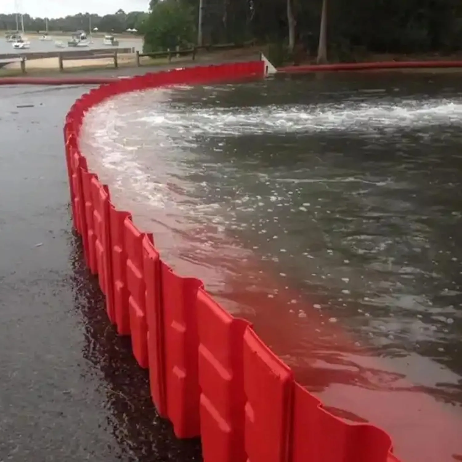 Temporary Flood Barrier: Fast and Effective Protection When You Need It Most!