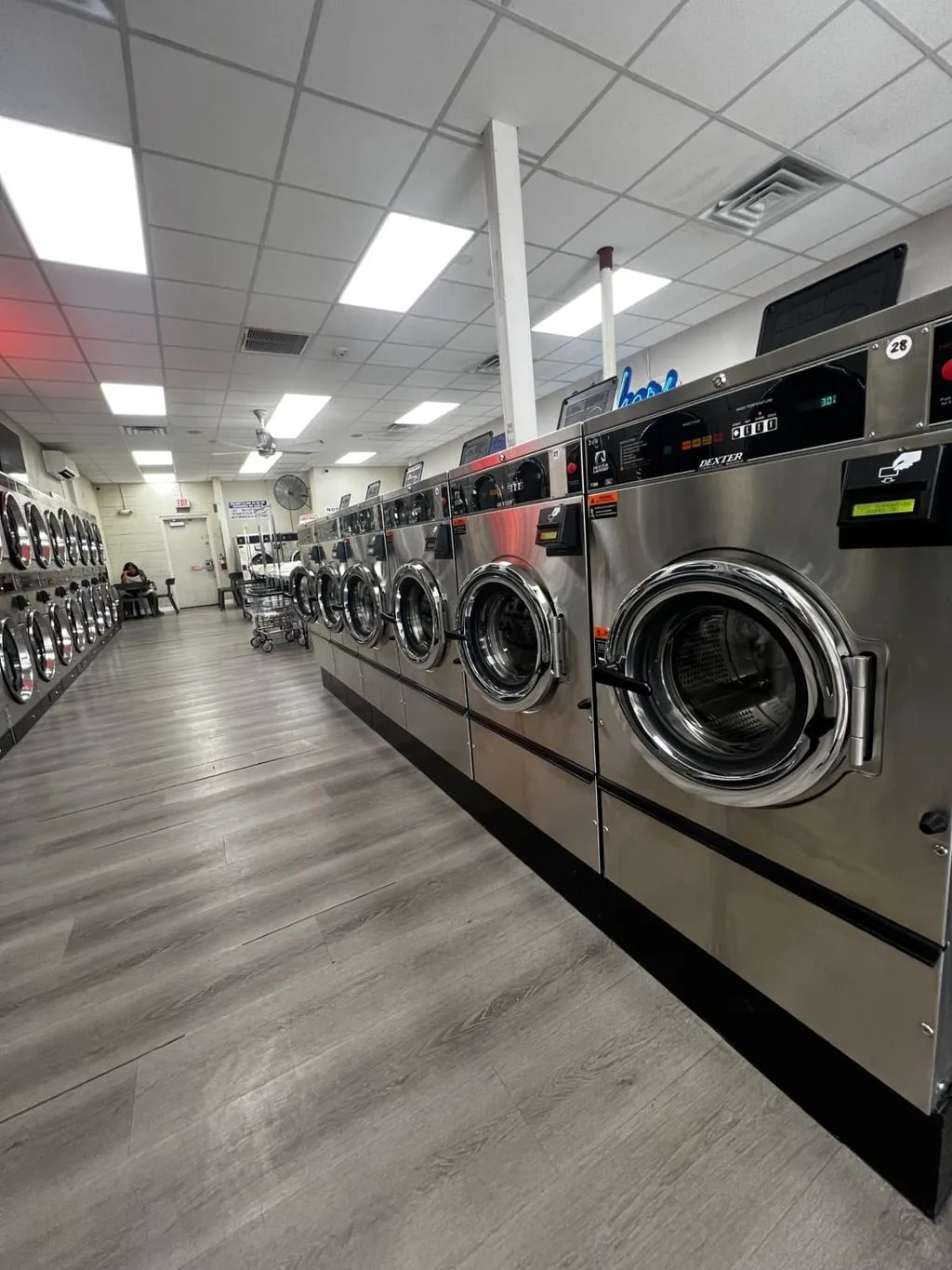 Tucson Laundry Centers: Modern Solutions with Self Service Laundry Phoenix AZ and Wash and Fold Services