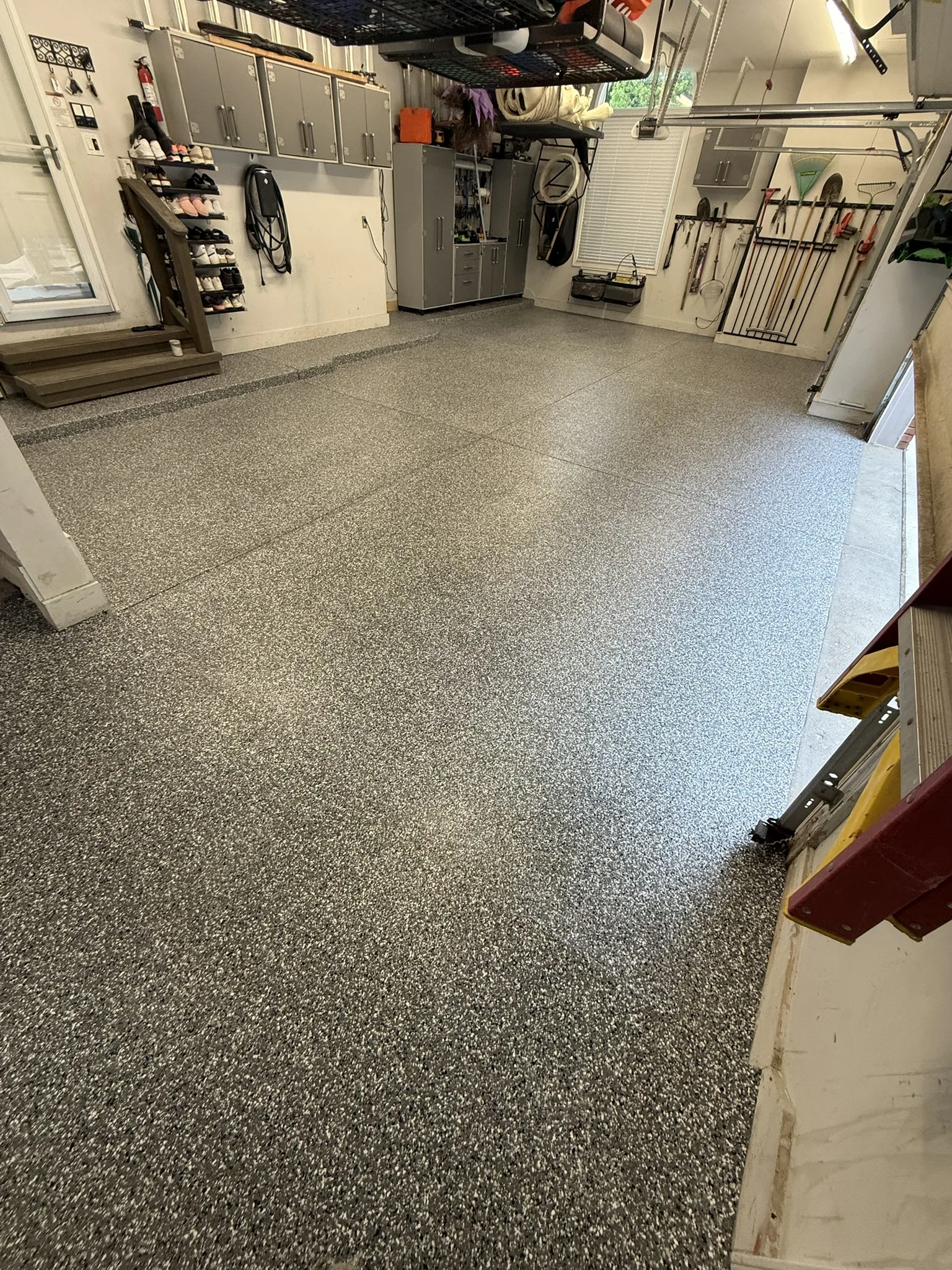 Epoxy vs. Polyaspartic: Which Concrete Coating Is Right for Your Oak Park Garage?