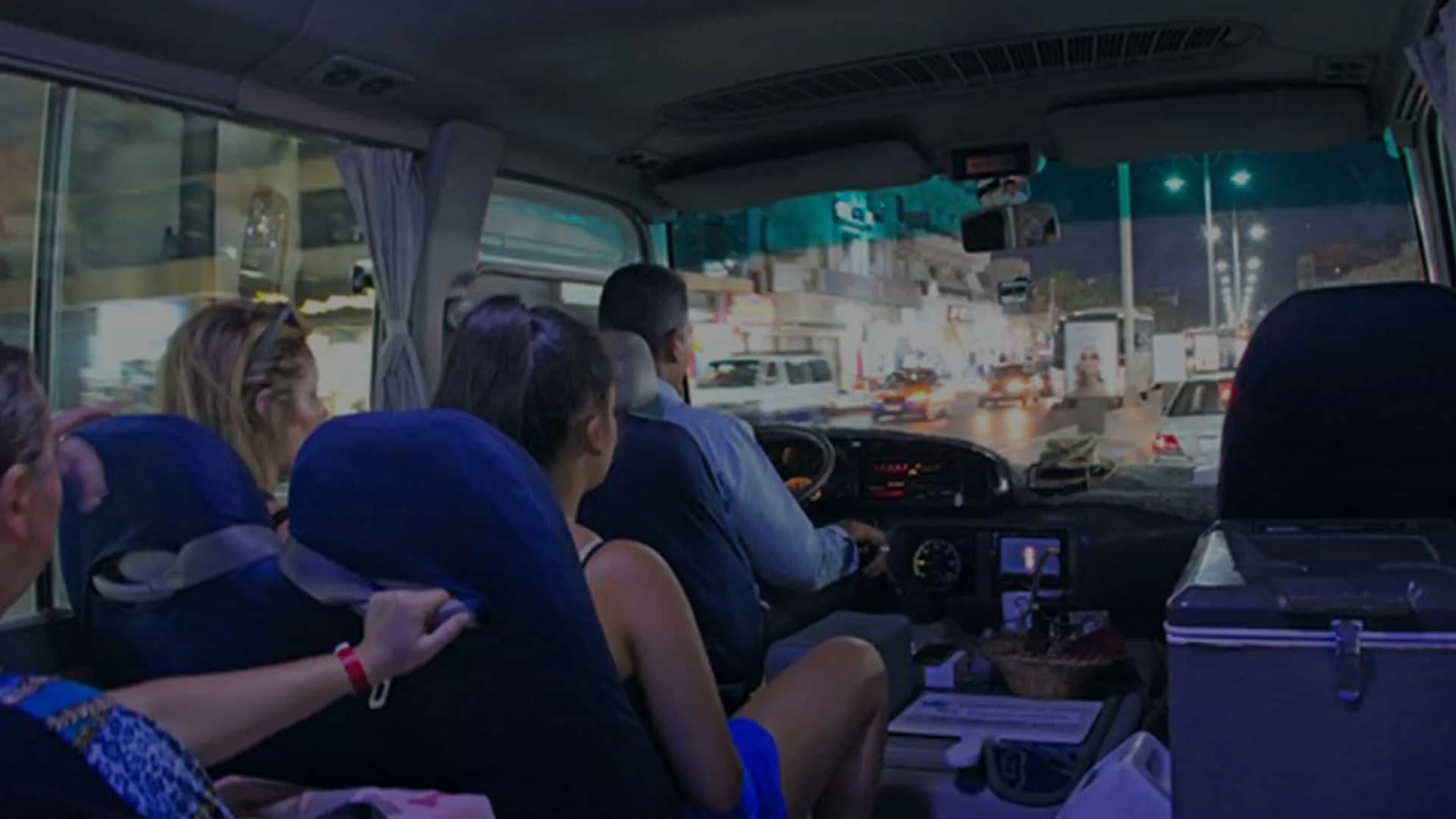 Book Coach Bus Rental Singapore | Comfortable Travel with VROOM TRANS