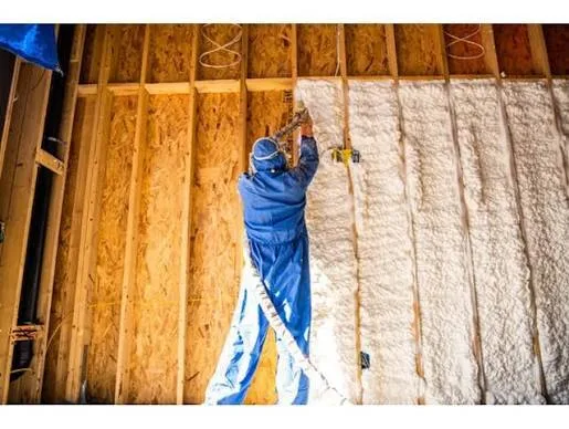 How Much Does Professional Open-Cell Spray Foam Insulation Cost for Homes in Westlake, FL?