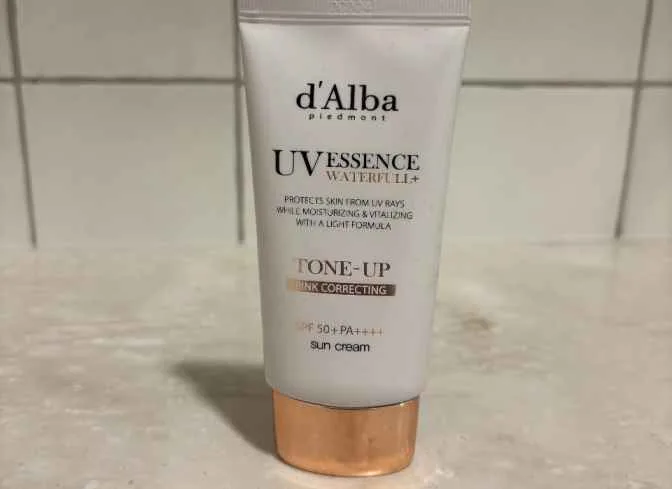 Tone-Up Sunscreen Explained: What It Actually Does for Your Skin