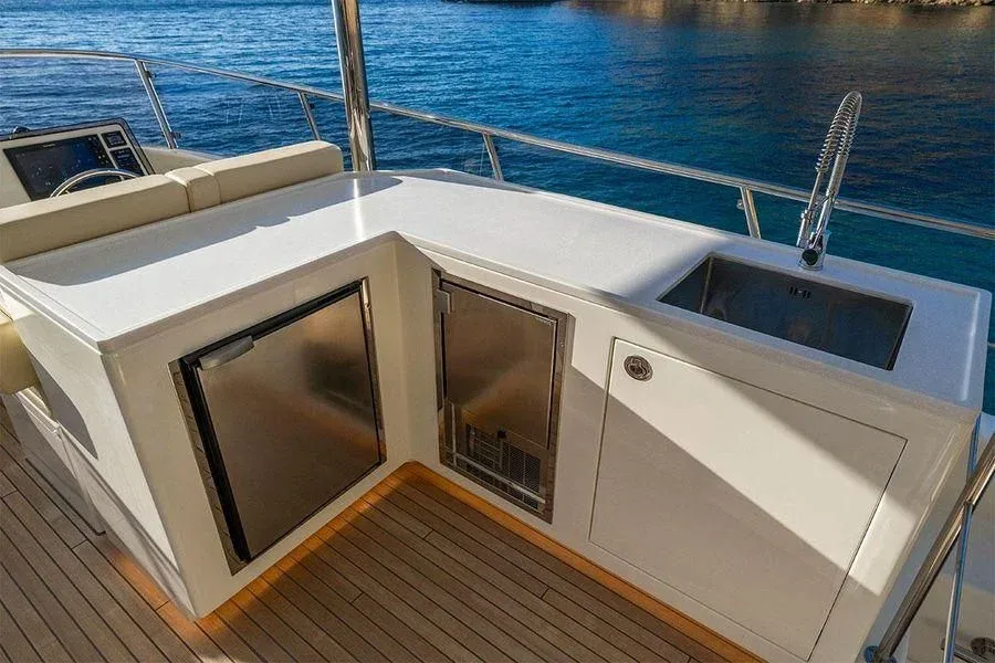 Luxury Yacht and Superyacht Furniture: Redefining Elegance at Sea