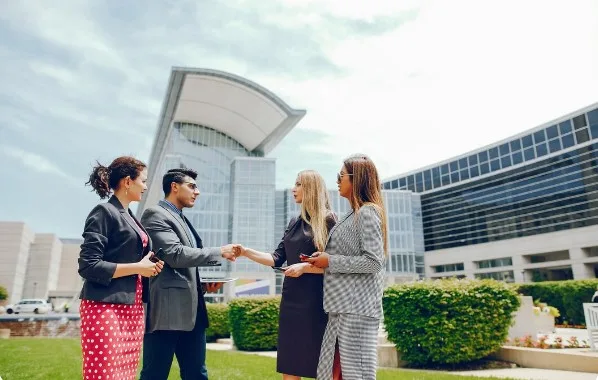 Self-Investing vs Hiring an Investment Manager in Singapore