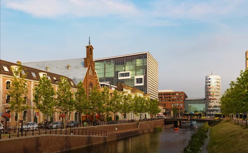 Sla de saaie hotels over en verblijf in plaats daarvan in een kerk in Utrecht