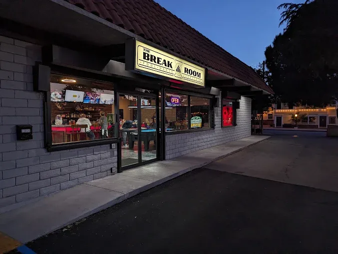 Best Place for a Night Out in SCV: Where Good Times Begin