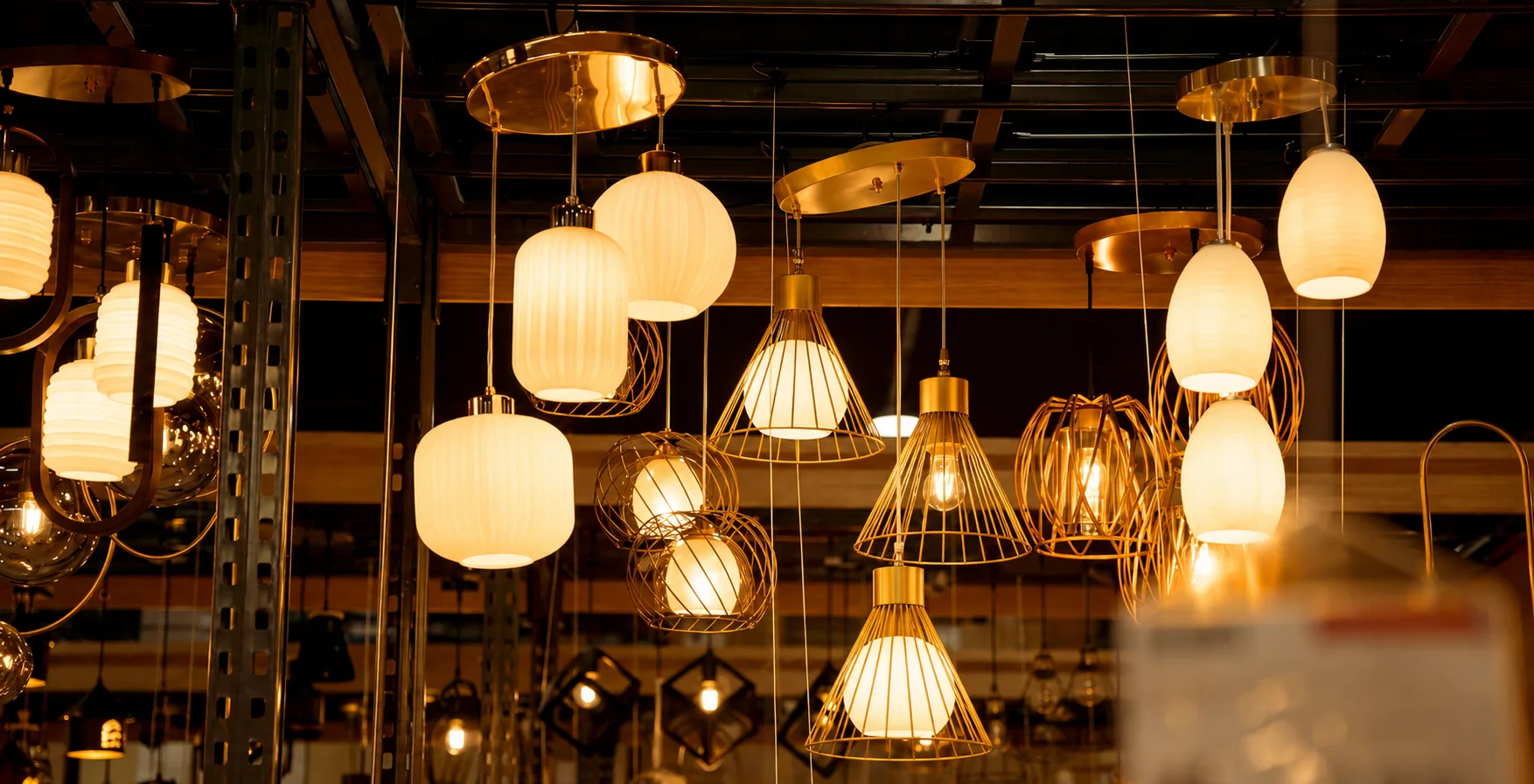 Energy-Efficient Outdoor Lighting for Brampton Winters: Best Weather-Rated Fixtures for Your Curb Appeal