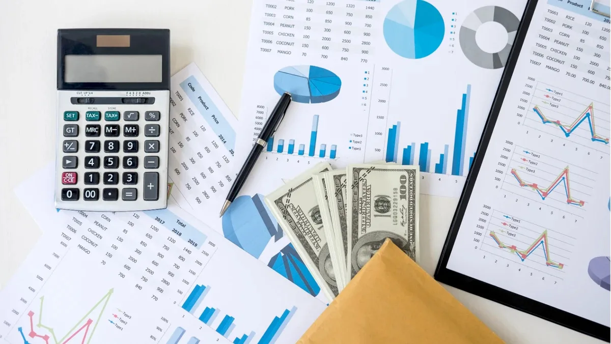 How can Credit Cards help you handle planned and unplanned expenses?