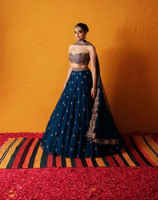 Why Is a Corset Lehenga Becoming a Popular Choice for Modern Brides?