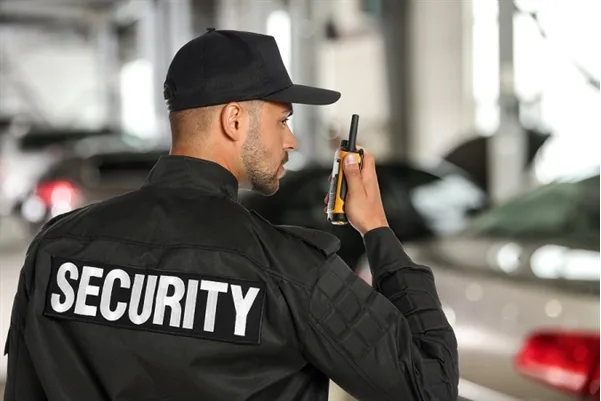 Advantages Of Recruiting Contract-Based Uniform Security Guard Team