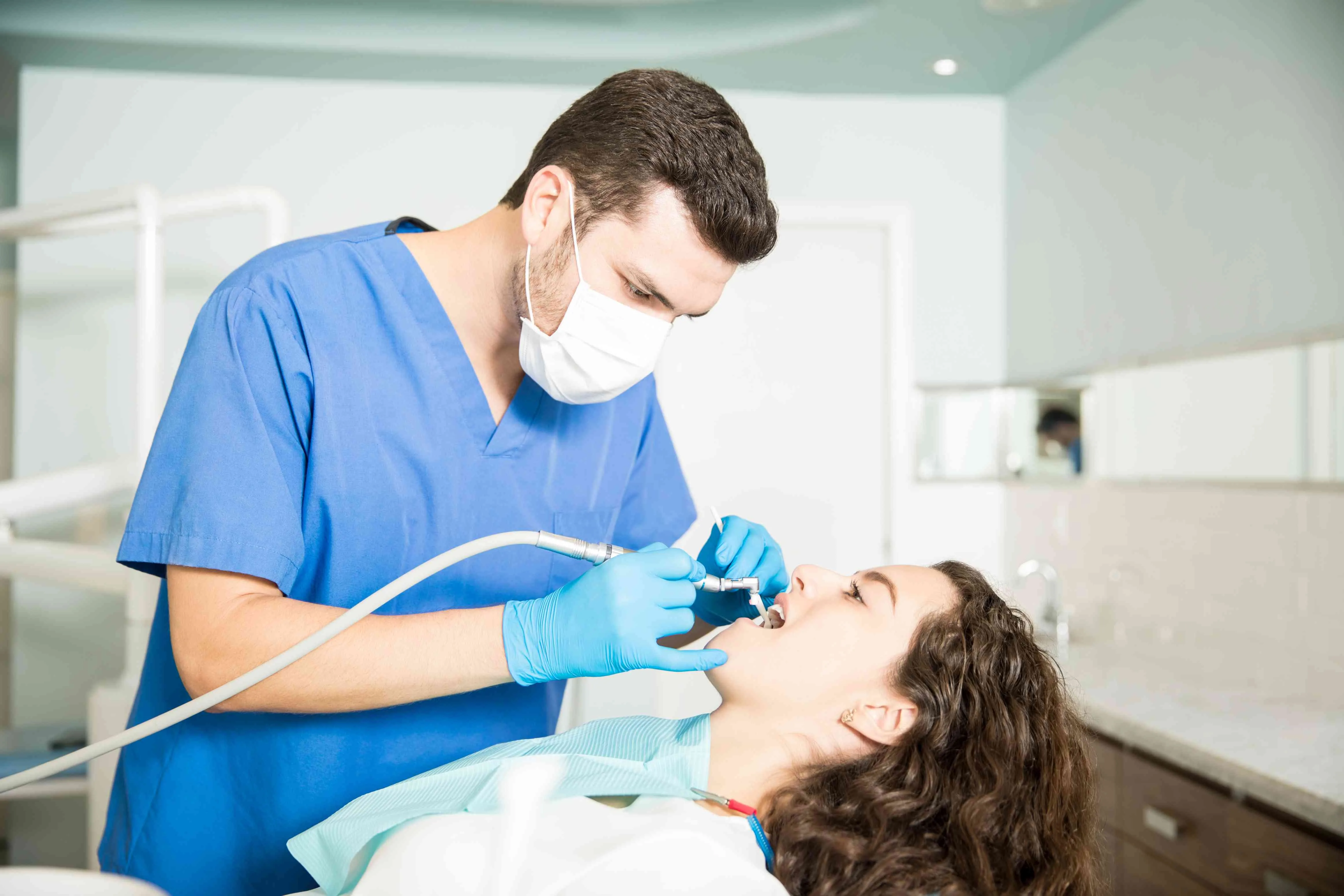 Root Canal Treatment In Raipur: How Microscopic RCT Makes It Pain-Free And Precise?