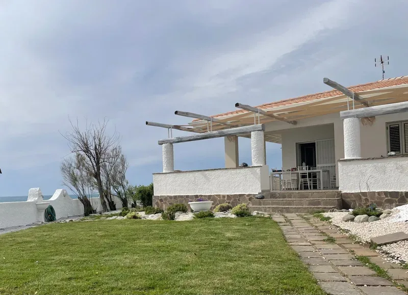 Case Fronte Mare: Vacation Homes Right by the Sea in Italy