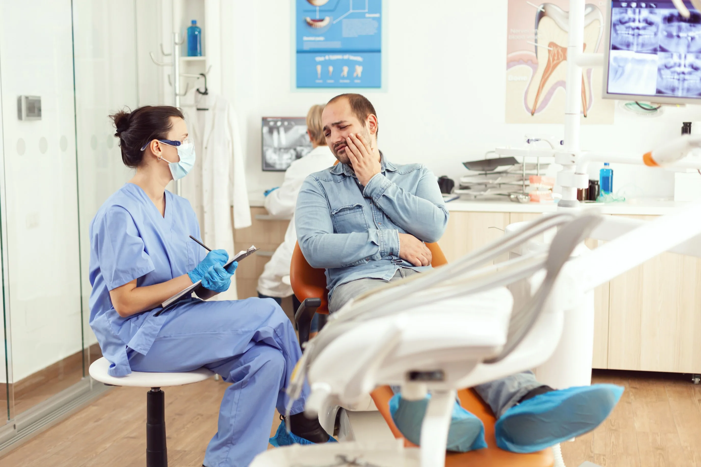 Common Dental Problems That Require a Visit to a Dentist in Manikonda