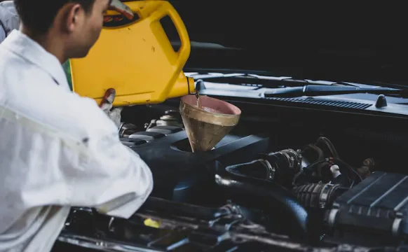 How Often Should You Change Oil in Heavy-Duty Diesel Trucks in Canada? (Complete Interval Guide)