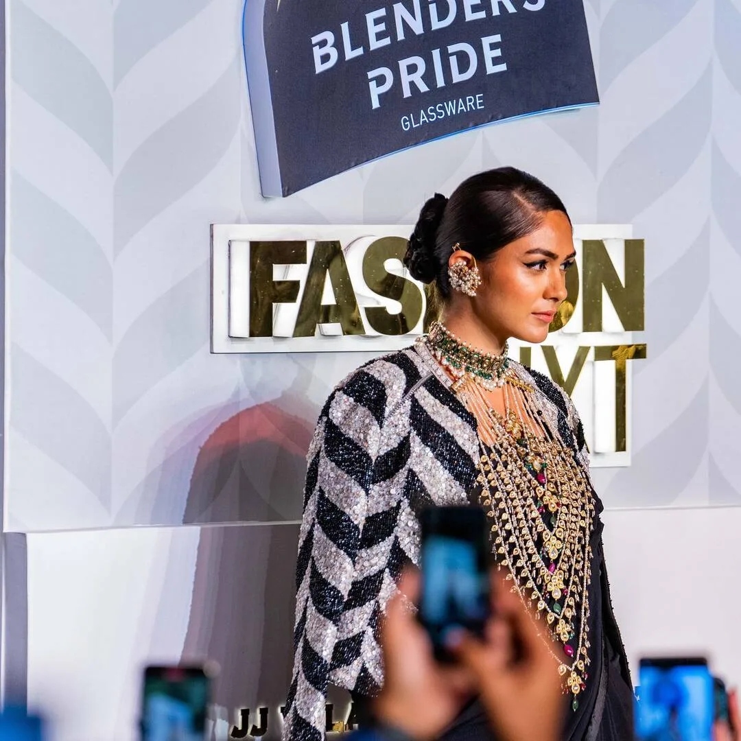 How to Use Accessories to Express Your Personal Style