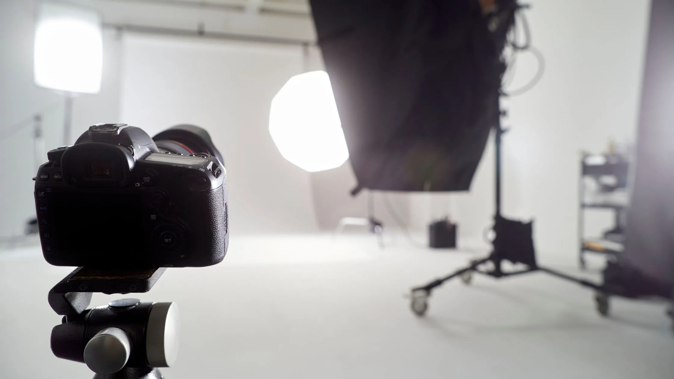 Die richtige Produktionsumgebung finden: Was Fotografen und Content Creator beachten sollten