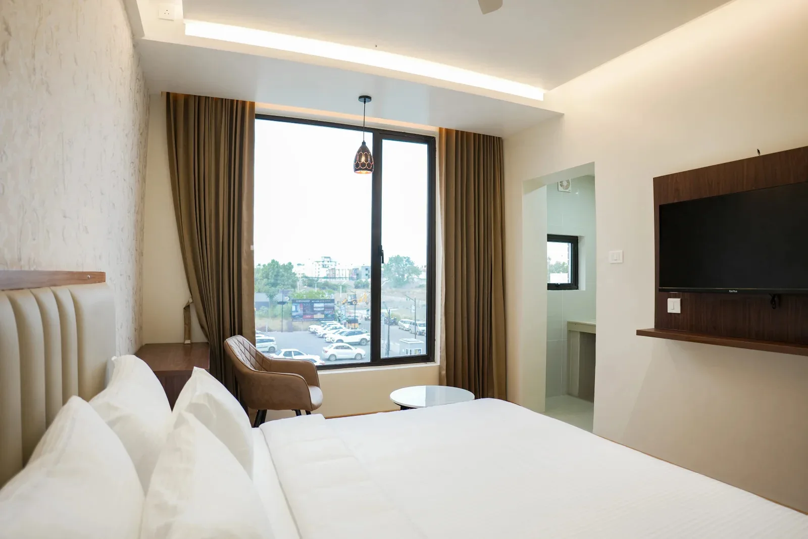 Why Manchester Suites is the Perfect Choice for Business, Medical, and Short-Stay Travelers in Coimbatore