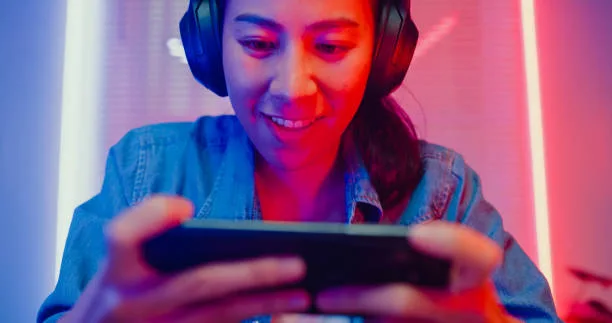 Server Hopping Horizons: The Quiet Companion of Travel Gaming