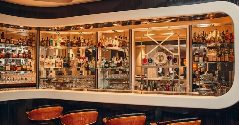 Dry Bar Vs Full Bar: Which Option Is Right For Your Event?