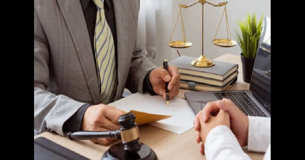 How a Workers' Compensation Lawyer Assists You Secure the Benefits You Deserve