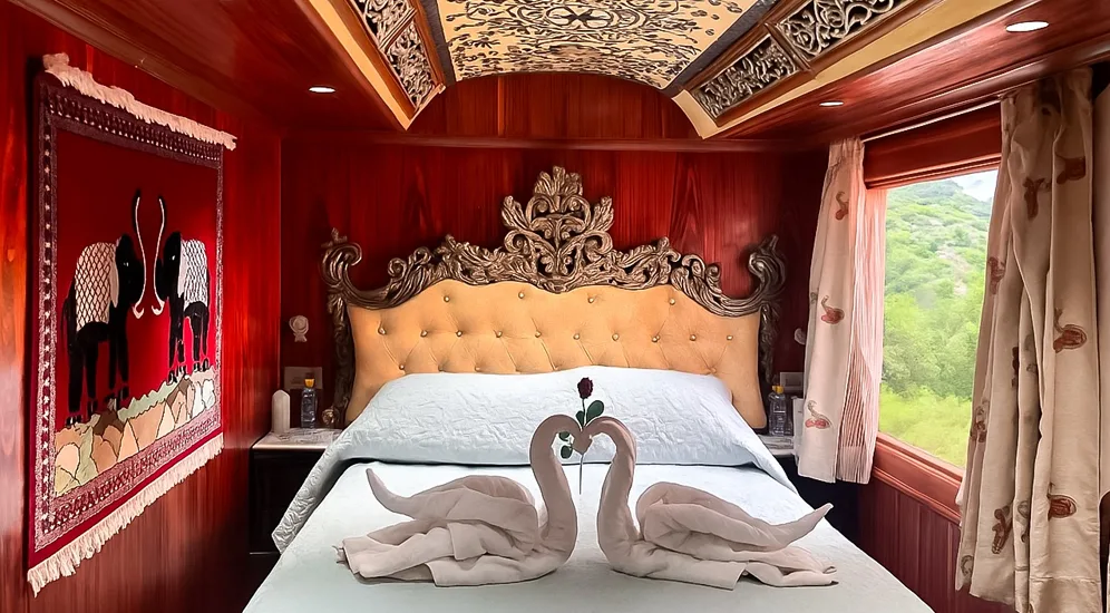 World’s Leading Luxury Train Experience in India for Foreign Tourists