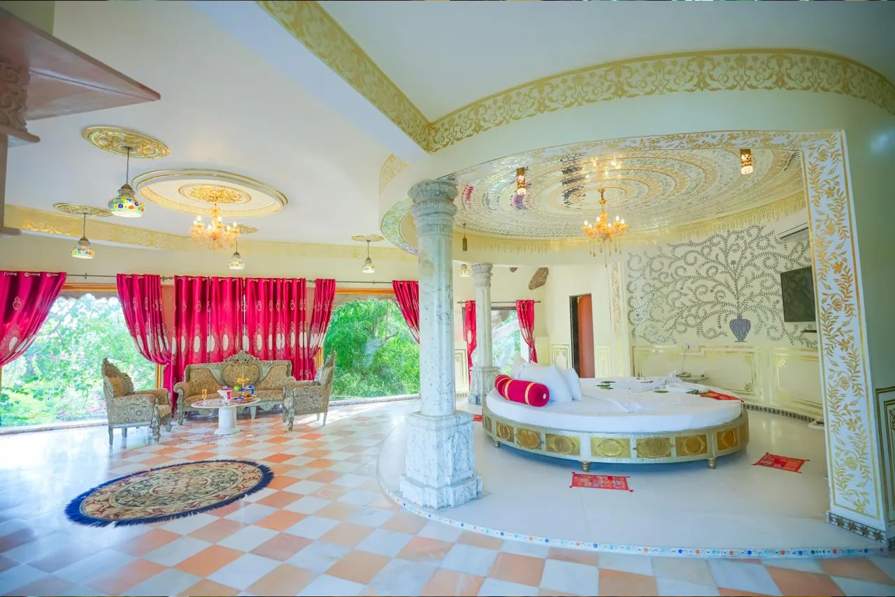How Should Guests Choose the Right Stay Category at Lohagarh Fort Resort?